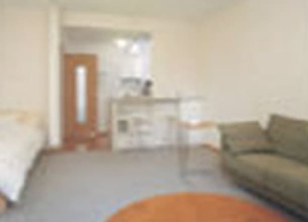 社員寮（レオパレス）